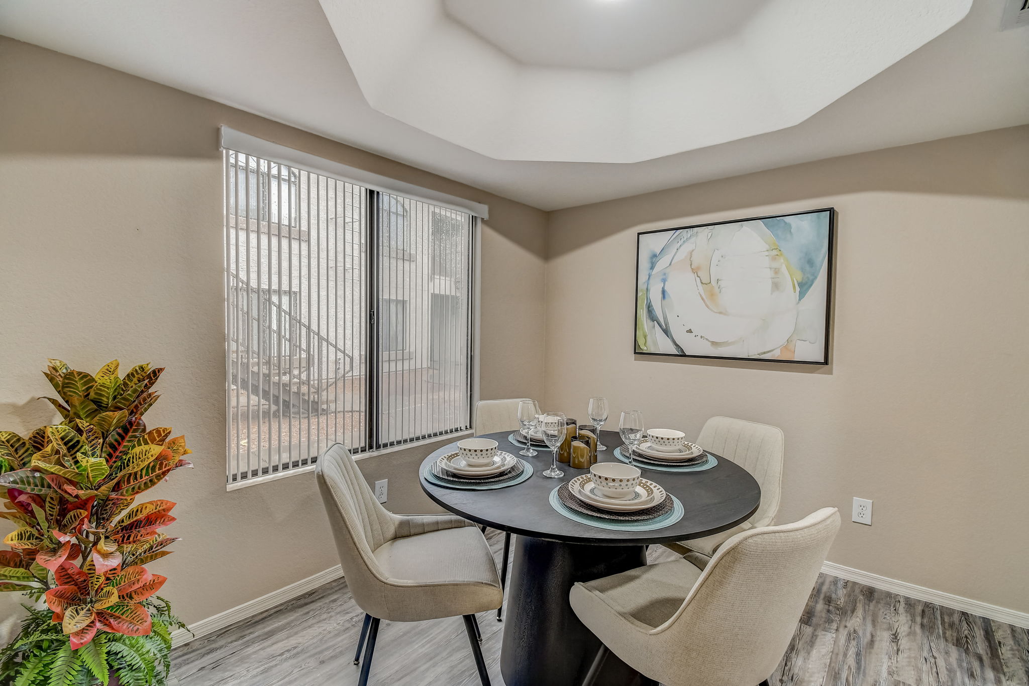 San Montego Apartments photo 3